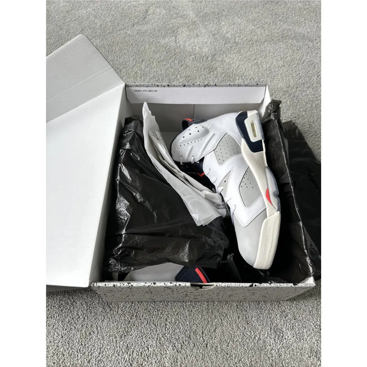 Nike shoes - Jordan 6 - White 10