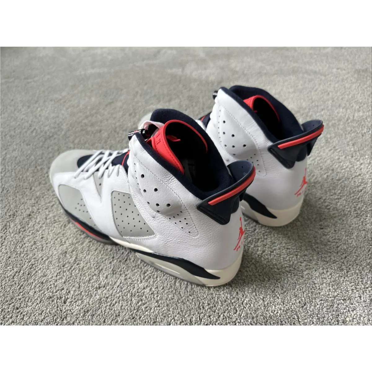 Nike shoes - Jordan 6 - White 4