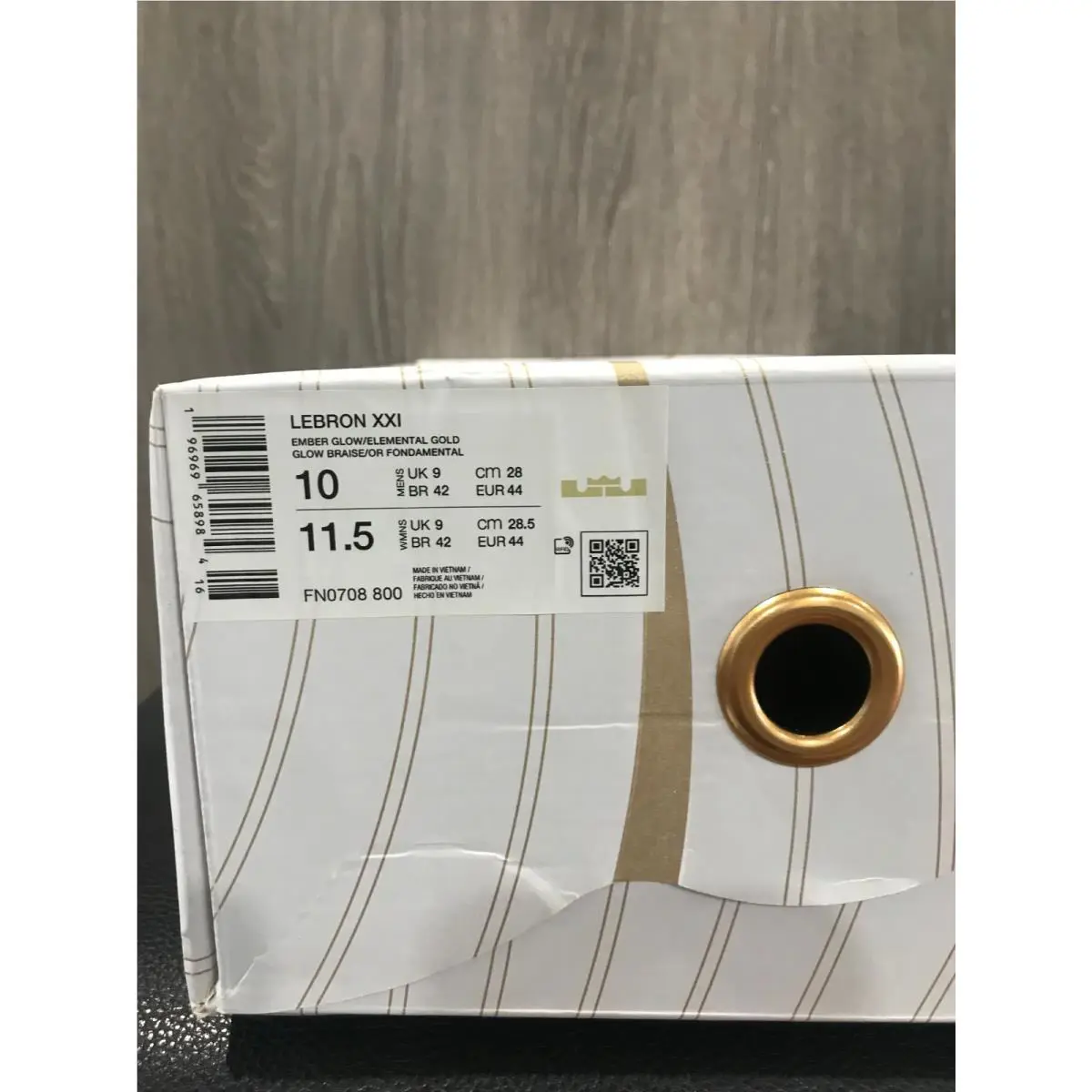 Nike shoes - Ember Glow/Elemental Gold (UPC: 196969658984) 9