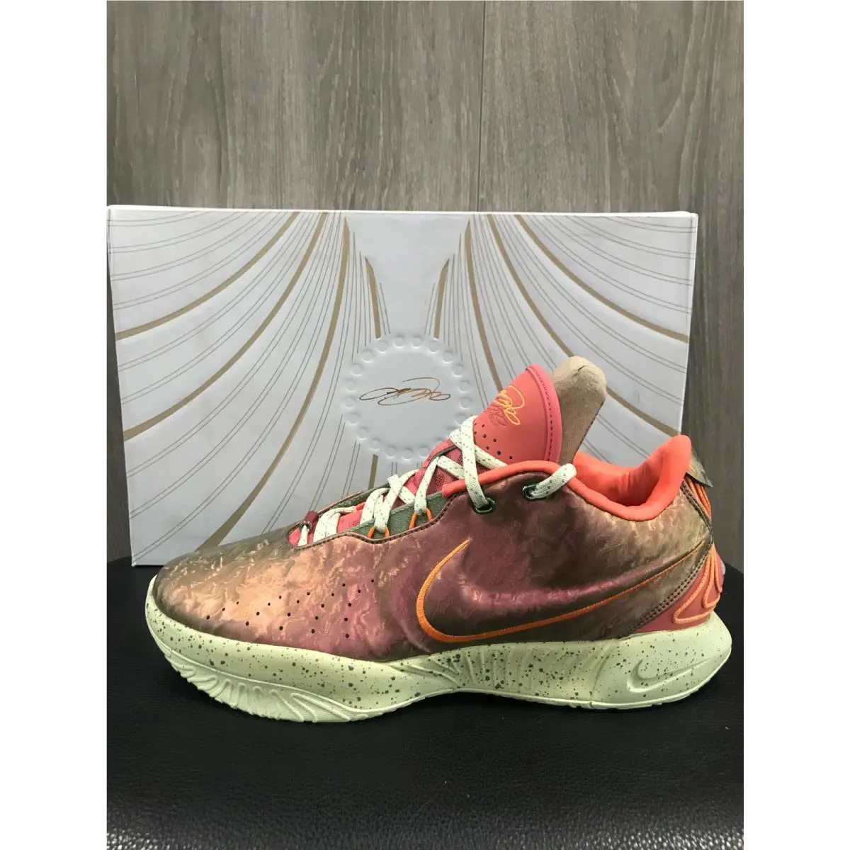 Nike shoes - Ember Glow/Elemental Gold (UPC: 196969658984) 1