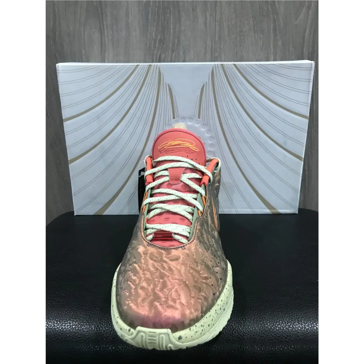 Nike shoes - Ember Glow/Elemental Gold (UPC: 196969658984) 3