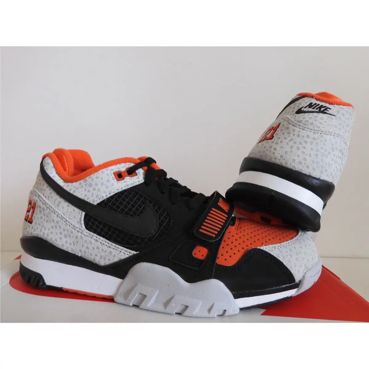 Nike shoes - Nike Air Trainer - Air Trainer - 632193-002 - Black (UPC: 826220057040) 0