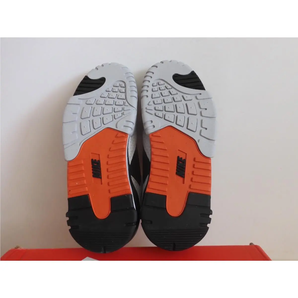 Nike shoes - Nike Air Trainer 2 - Air Trainer - 632193-002 - Black (UPC: 826220057040) 5