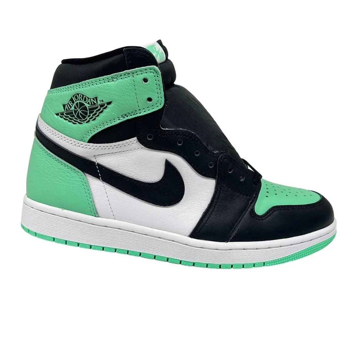 Nike shoes - Green 2