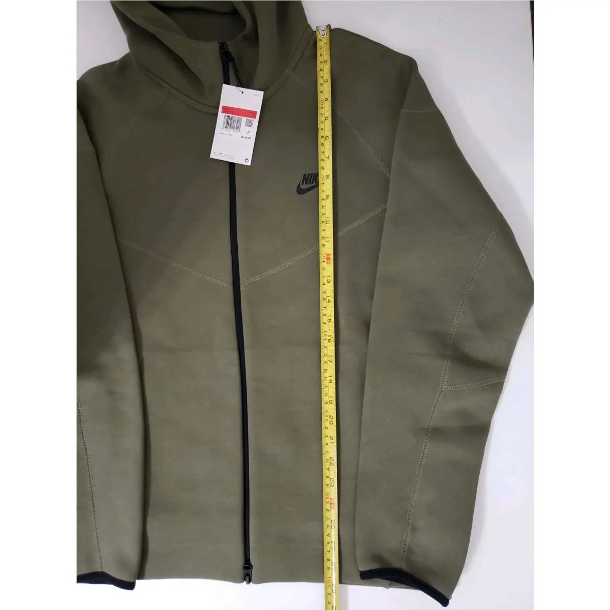 Nike clothing - Medium Olive (UPC: 196607413401) 9