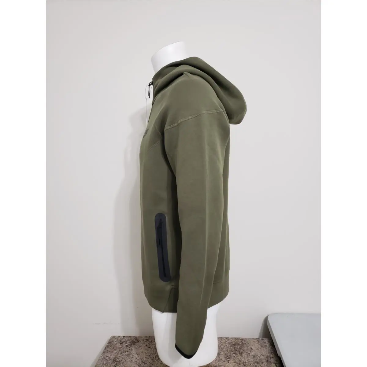 Nike clothing - Medium Olive (UPC: 196607413401) 2