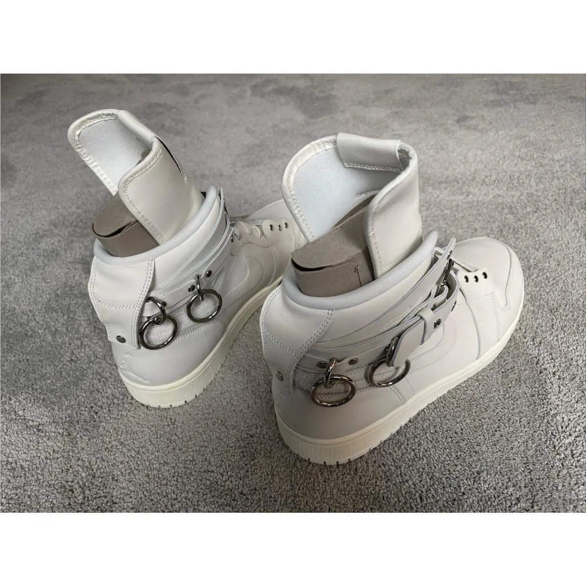 Nike shoes - Jordan 1 - White 6