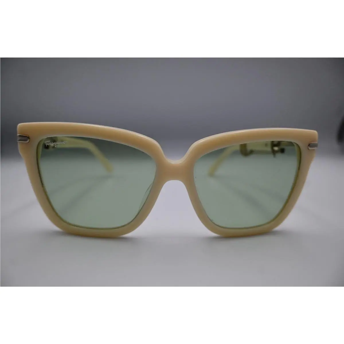 Salvatore Ferragamo Sunglasses SF1085S VORY5/ 16 140