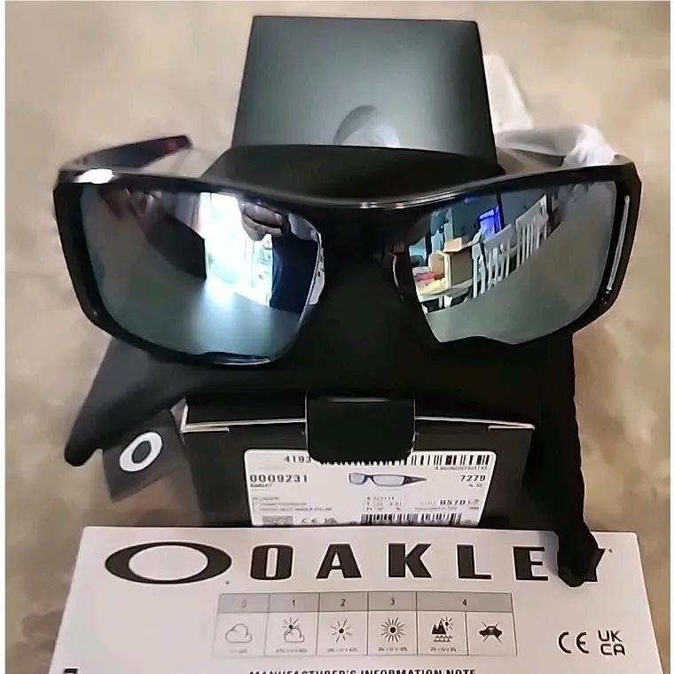 Oakley Heliostat oo9231 1461 Black Blue Shin Frame/deep Water Lens