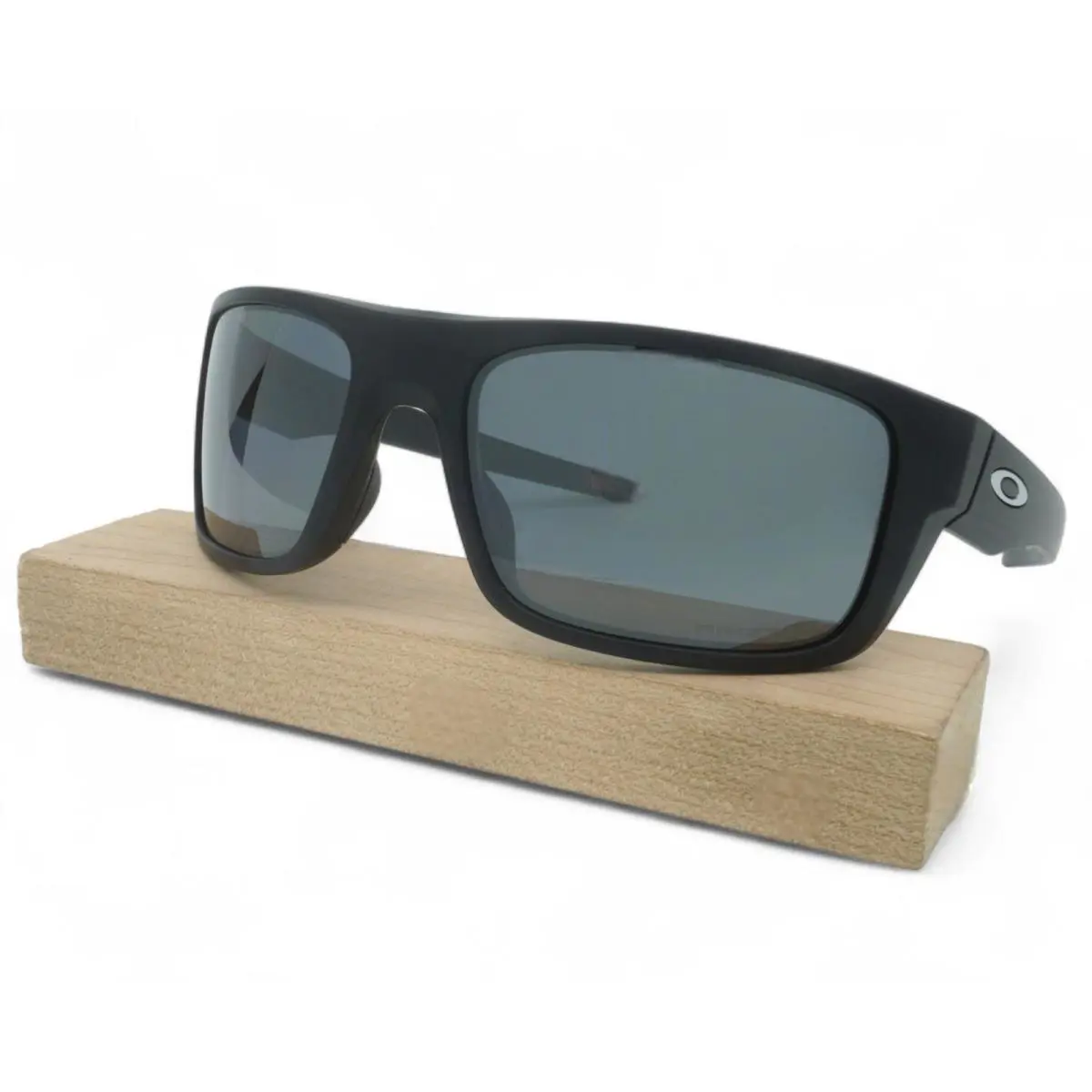 OO9367-08 Unisex Oakley Drop Point Polarized Sunglasses - Frame: Black, Lens: Black