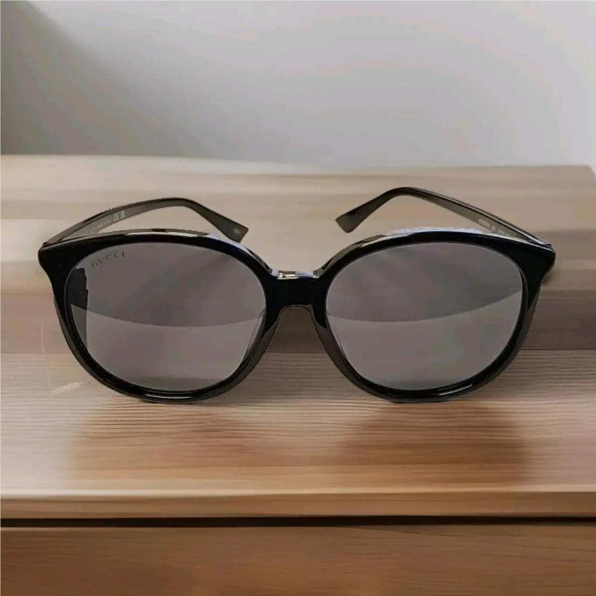 Sunglasses GG0261SA Italy Round Black Frame 57-16-145 by Gucci