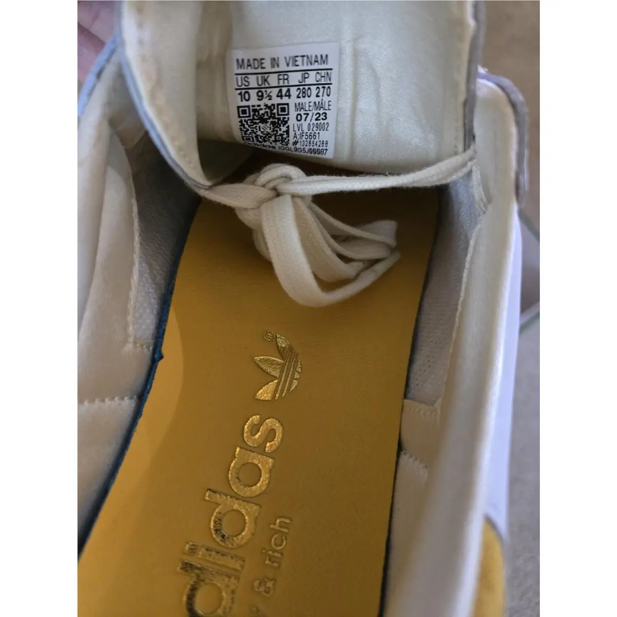 Adidas shoes - adidas Samba - Samba - IF5661 - White, Manufacturer: Cloud White/Bold Gold/Cream White (UPC: 196467408654) 4