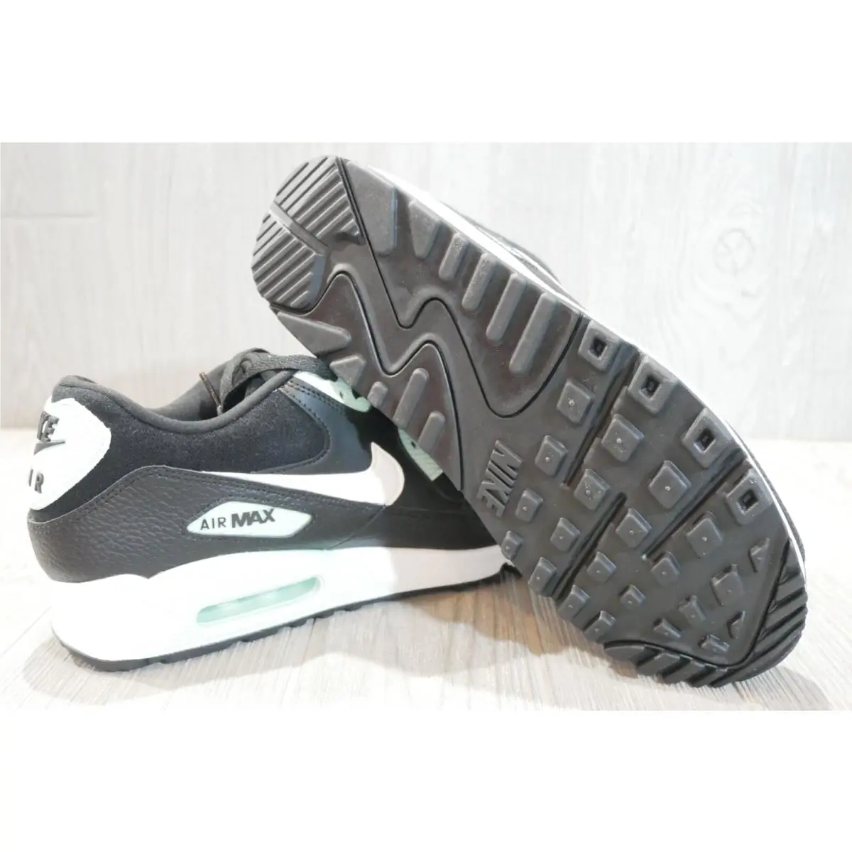 Nike shoes - Black 4