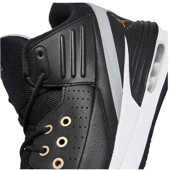 Nike shoes - Black/Gold/White 11