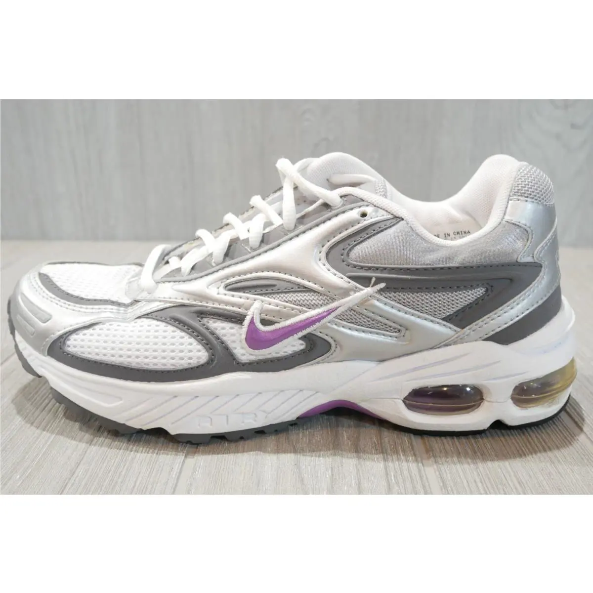 Nike shoes - Silver 5