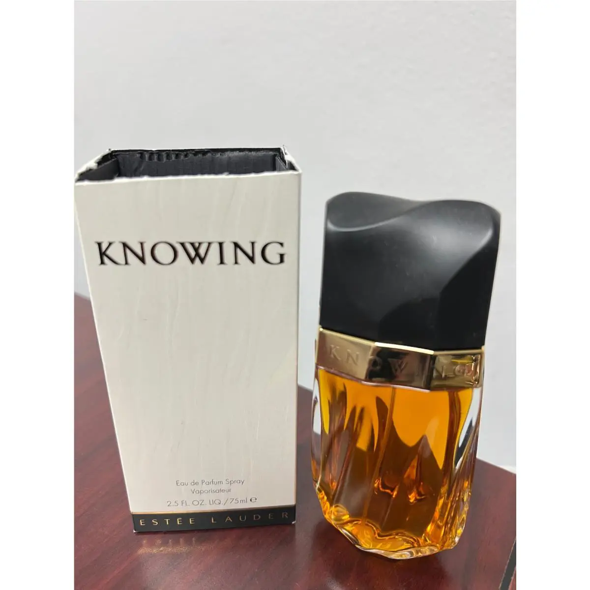 Knowing by Estee Lauder 2.5 FL oz / 75 ML Eau De Parfum Spray In Damaged Top Box