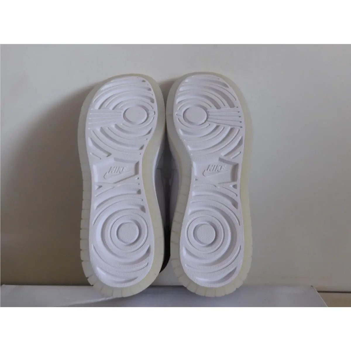 Nike shoes - Air Jordan 1 - Air - AV4052-116 - White (UPC: 193154386417) 5