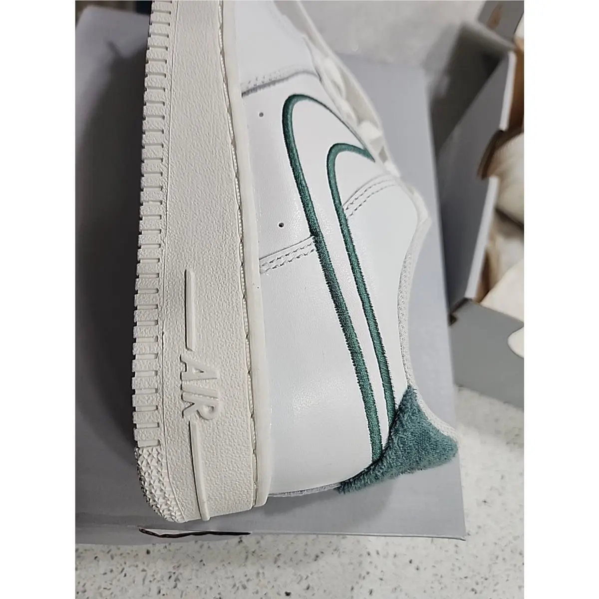 Nike shoes - Air Force 1 LV8 3 (GS) - White (UPC: 197594254978) 0