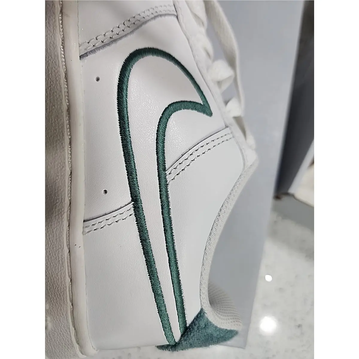 Nike shoes - Air Force 1 LV8 3 (GS) - White (UPC: 197594254978) 1