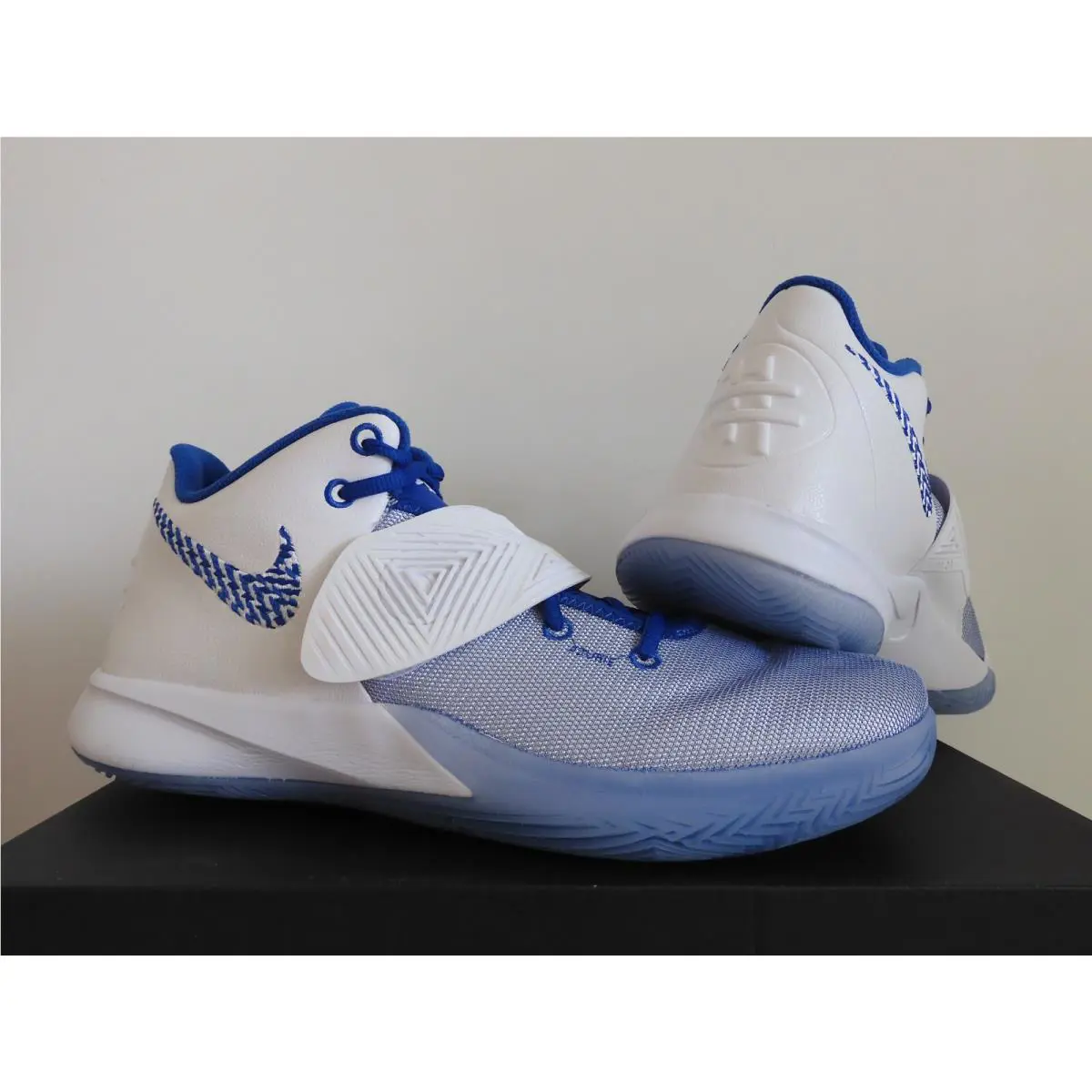 Nike shoes - Nike Kyrie Flytrap - Kyrie Flytrap - White (UPC: 193151466051) 0