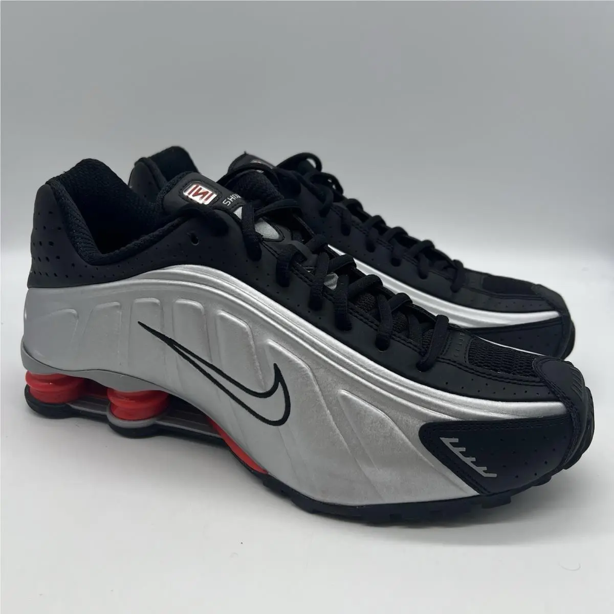 Nike Shox R4 Balck/metallic Silver Men’s Size 9 HQ1988 002
