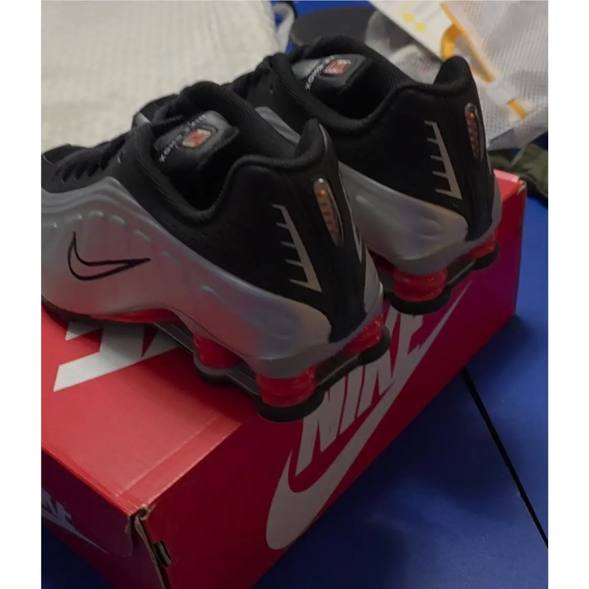 Nike shoes - HQ1988002 - HQ1988 002 - Silver (UPC: 0197859080397) 1