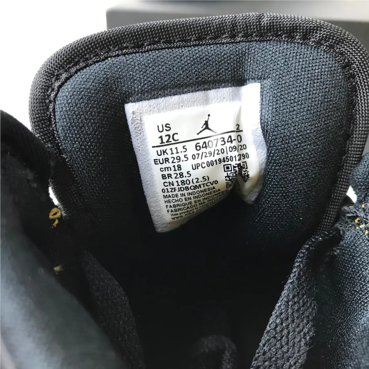 Nike shoes - Air Jordan 1 Mid - Air Mid - 640734-170 - White/University Gold-Black 9