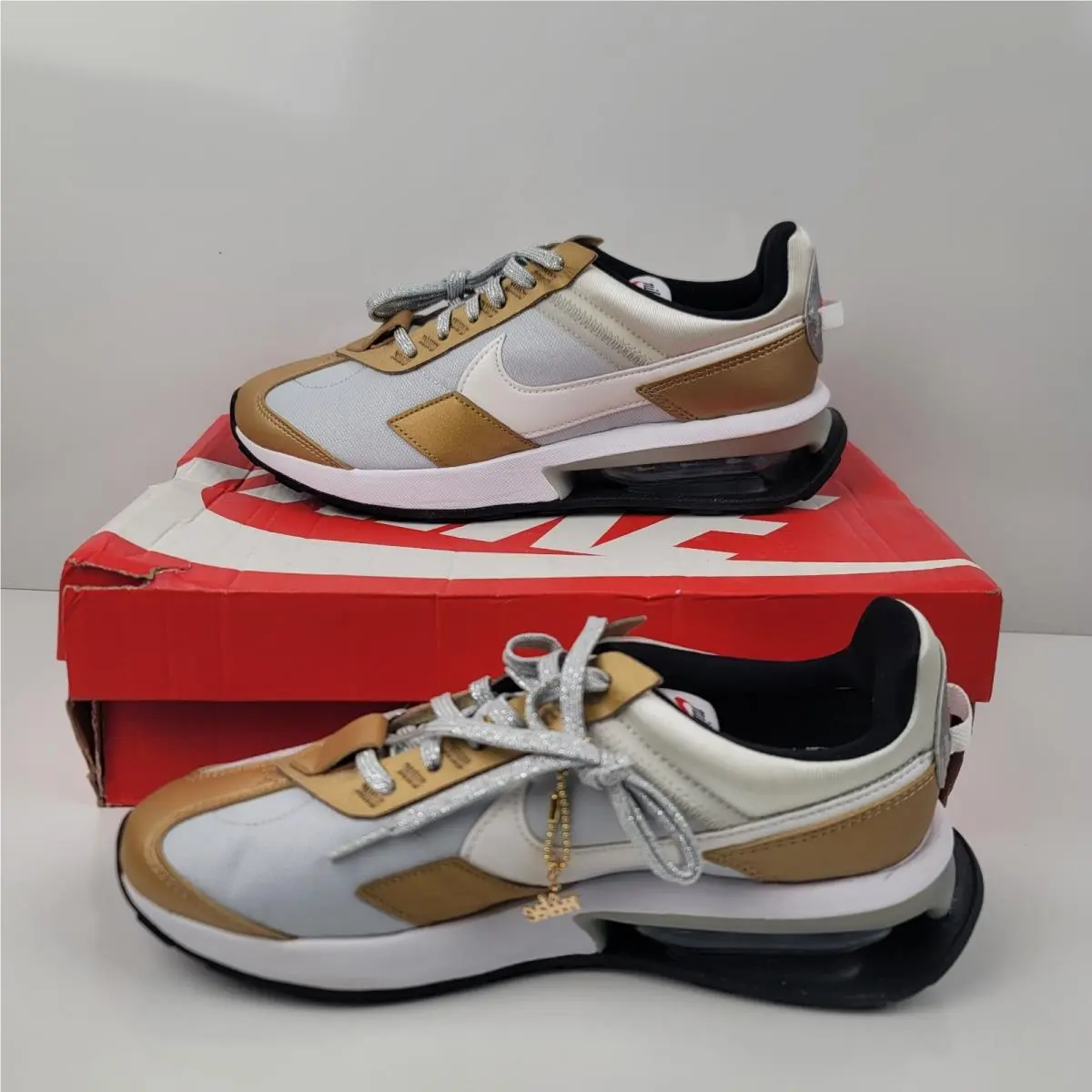 Woman’s Nike Air Max Pre-day SE Running Shoes Size 8 DJ6210-001 Pure Platinum