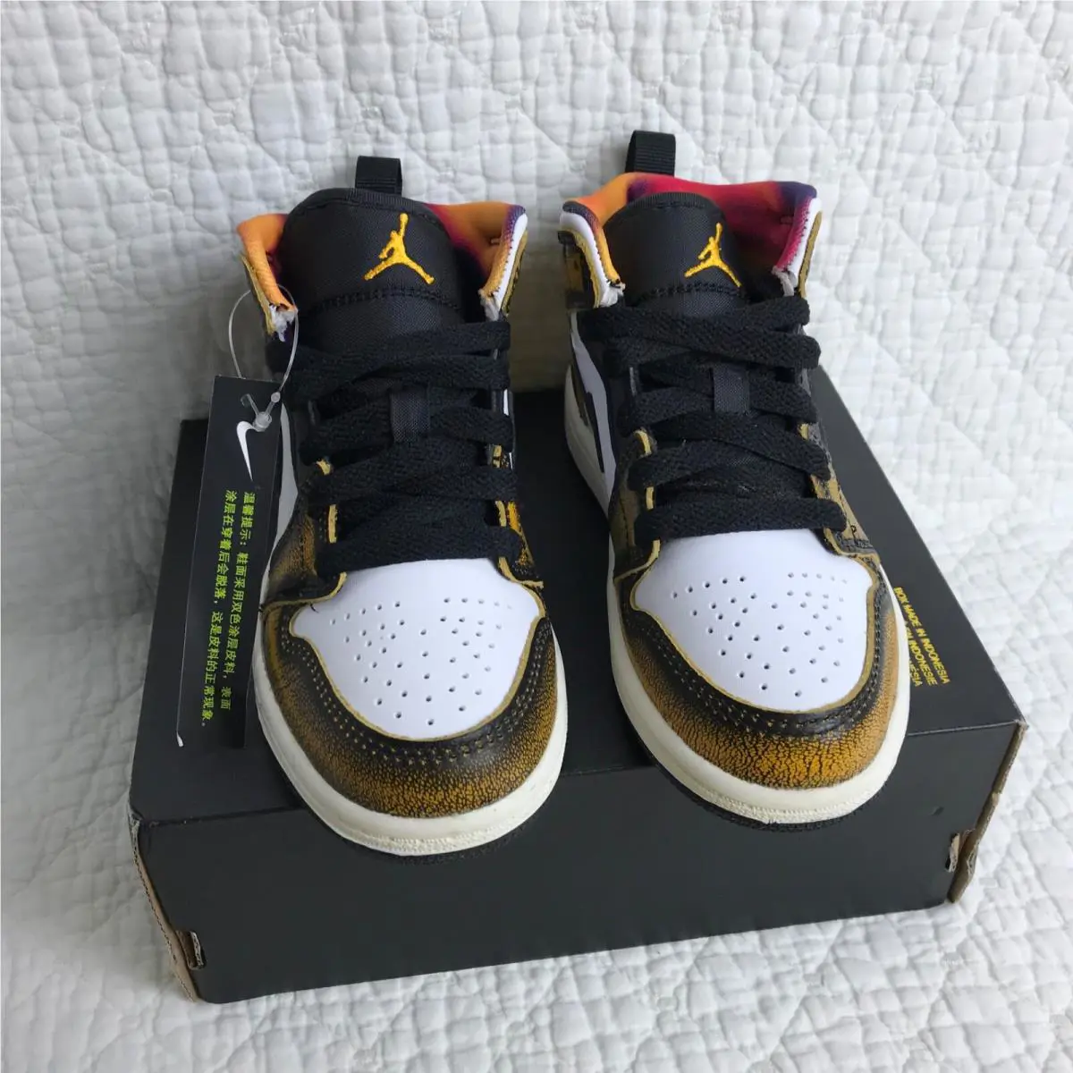 Nike shoes - Air Jordan 1 Mid - Air Mid - Black/Yellow 3