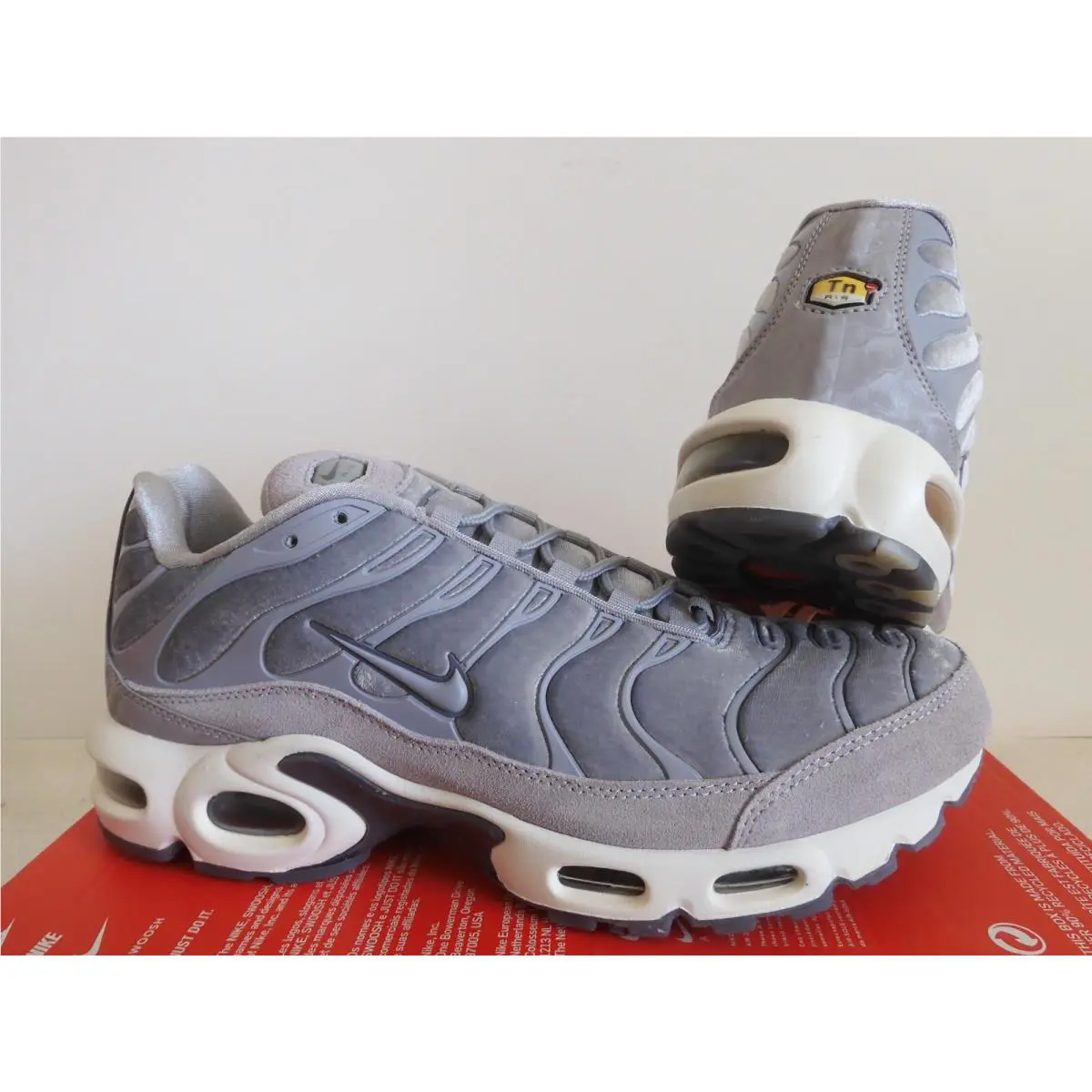 Nike shoes - Nike Air Max Plus - Air Max Plus - AH6788-001 - Gray (UPC: 888407409073) 0