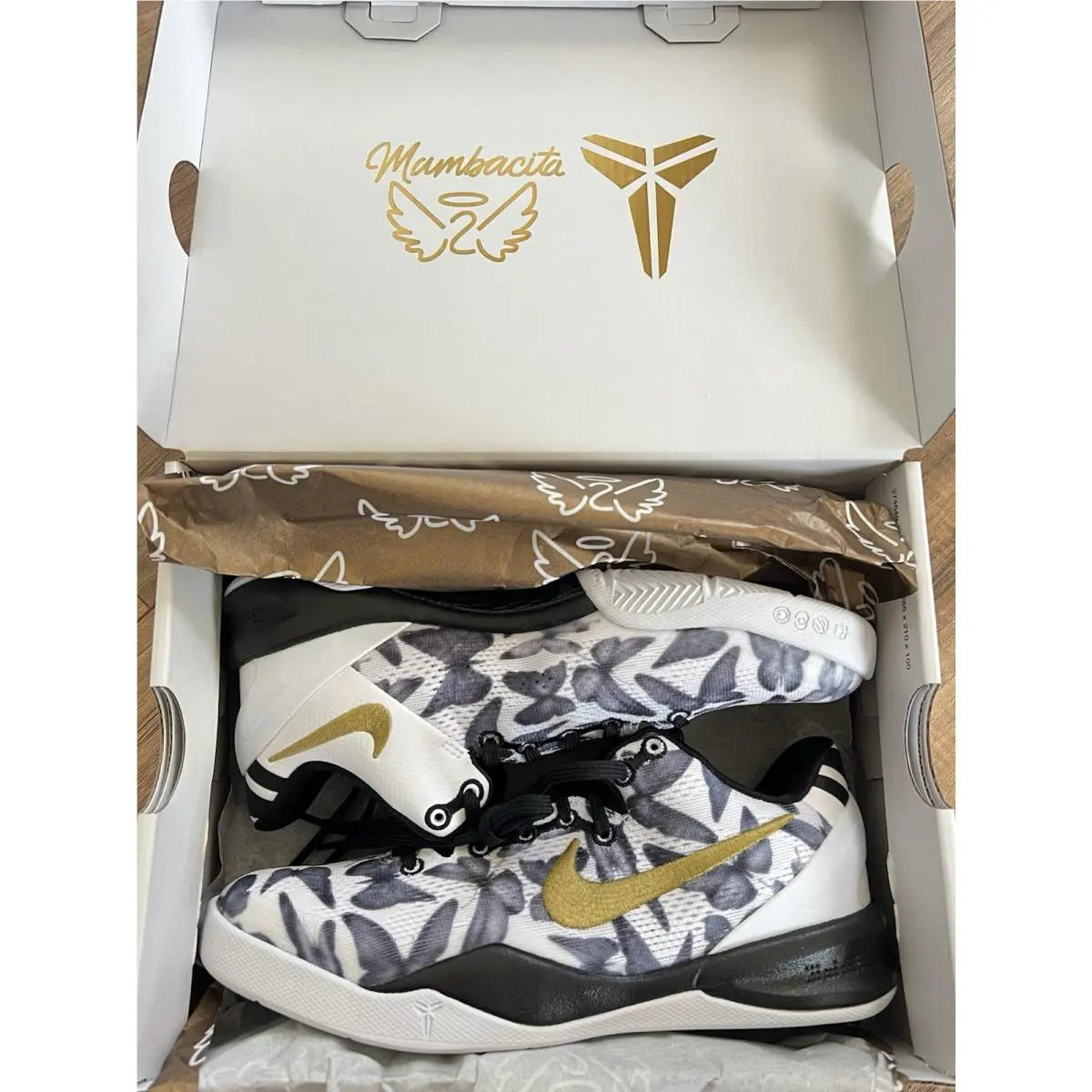 Nike Kobe 8 Mambacita GS 4.5Y/ Women`s 6 White Black Gold Sneakers FN0266-102