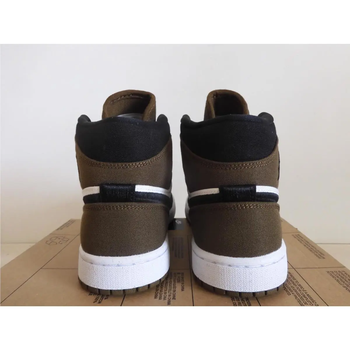 Nike shoes - Air Jordan 1 Mid - Air Mid - DV0427-301 - Green (UPC: 196149229553) 3