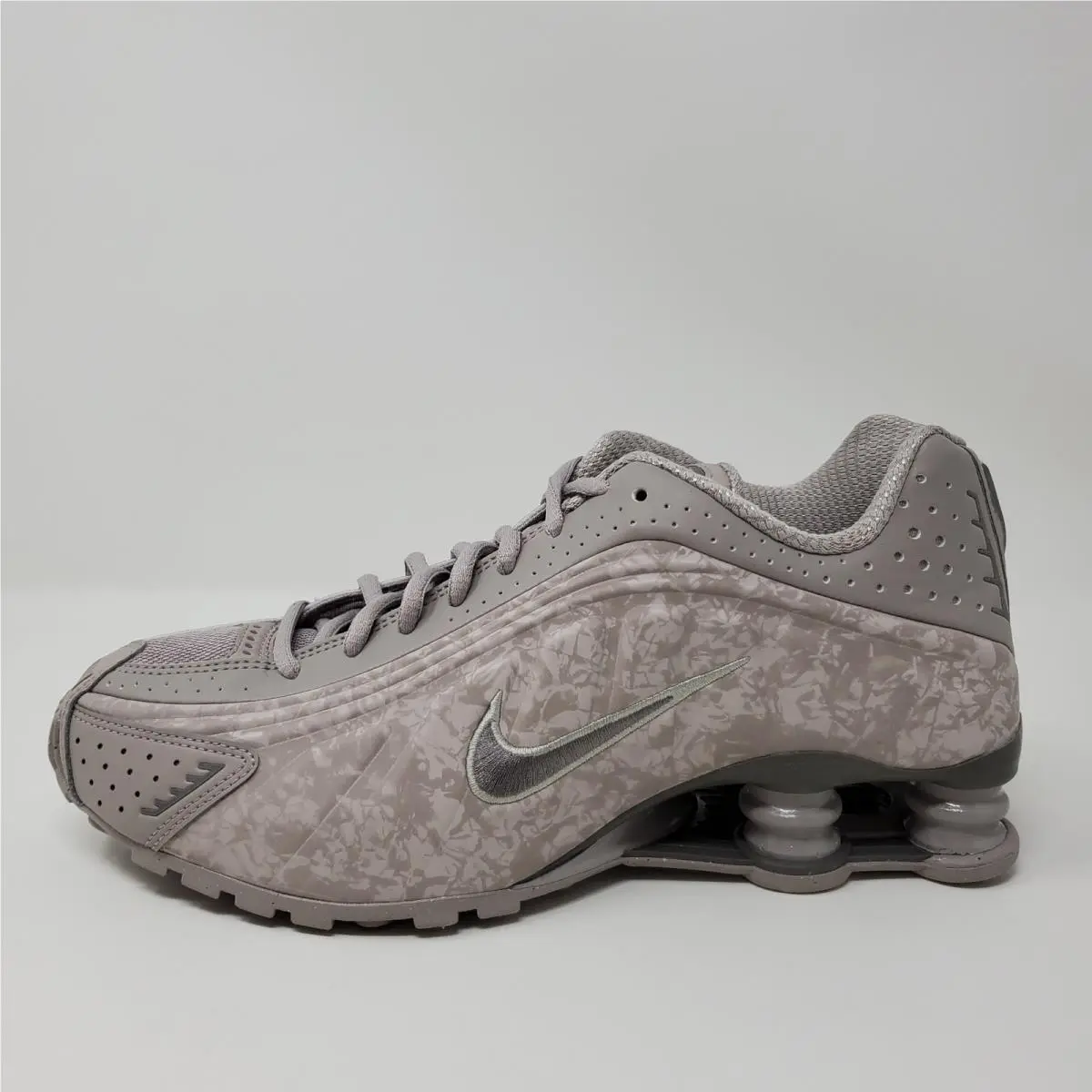 Nike shoes - Nike Shox R4 - Shox - HV0934-001 - Silver 3