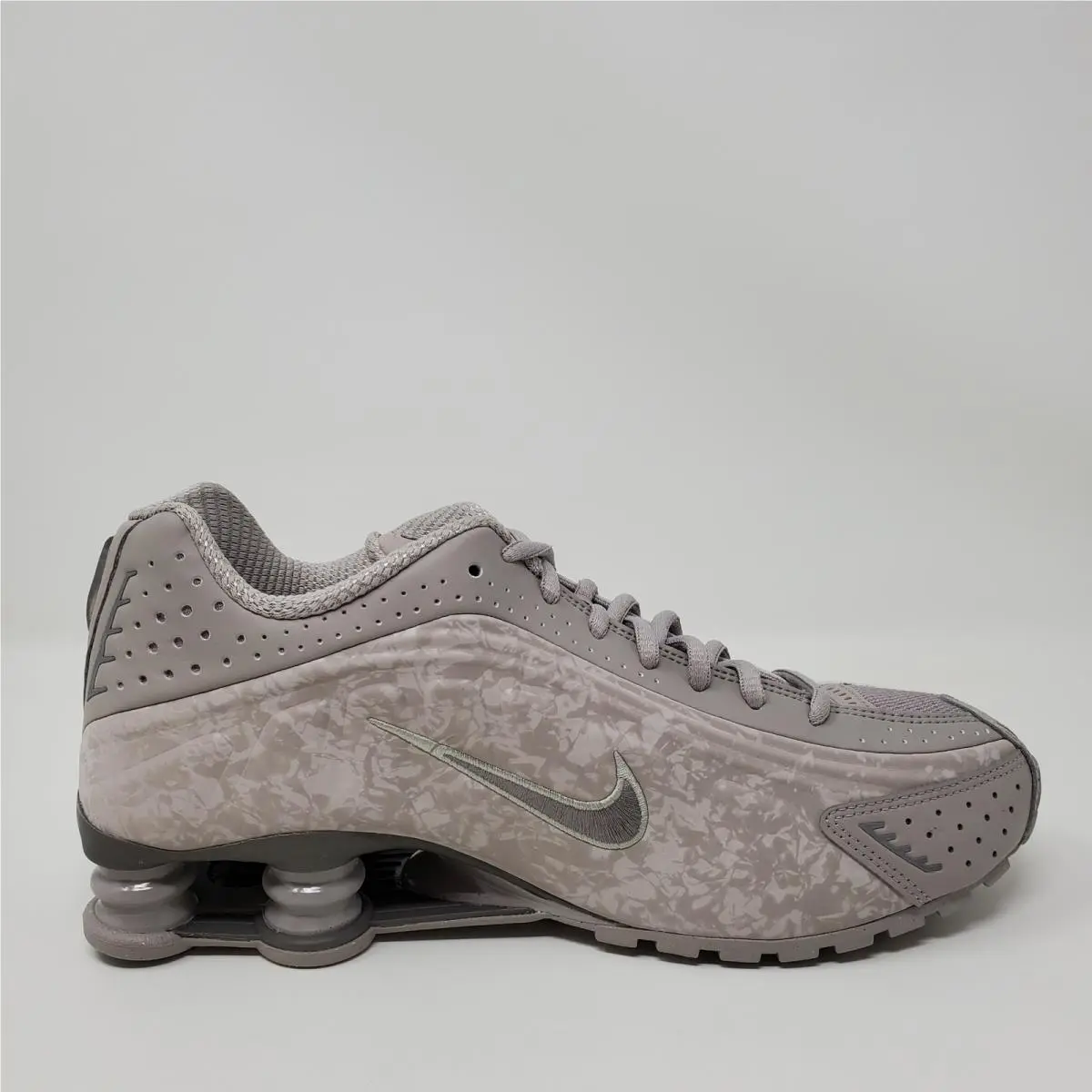 Nike shoes - Nike Shox R4 - Shox - HV0934-001 - Silver 4