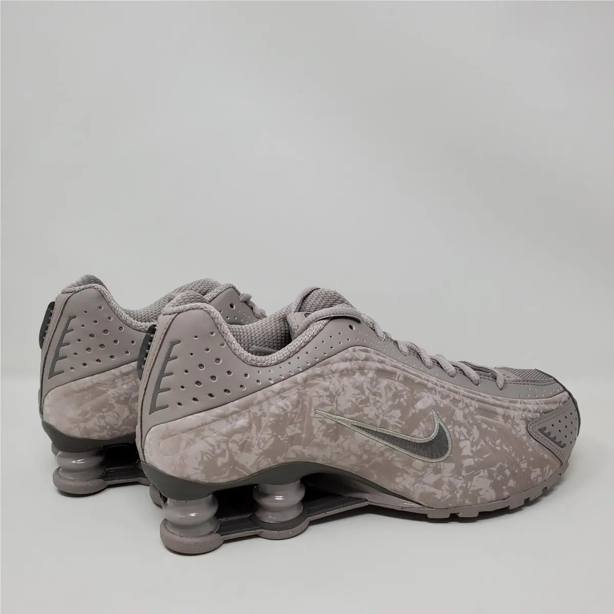 Nike shoes - Nike Shox R4 - Shox - HV0934-001 - Silver 5