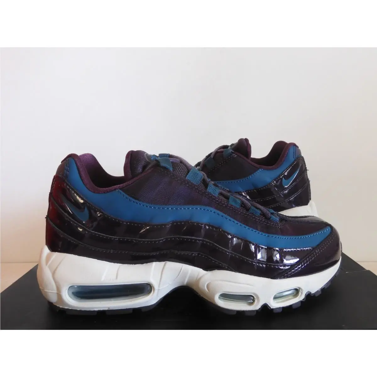 Nike shoes - Nike Air Max 95 - Air Max - AH8697-600 - Purple (UPC: 091207069945) 0