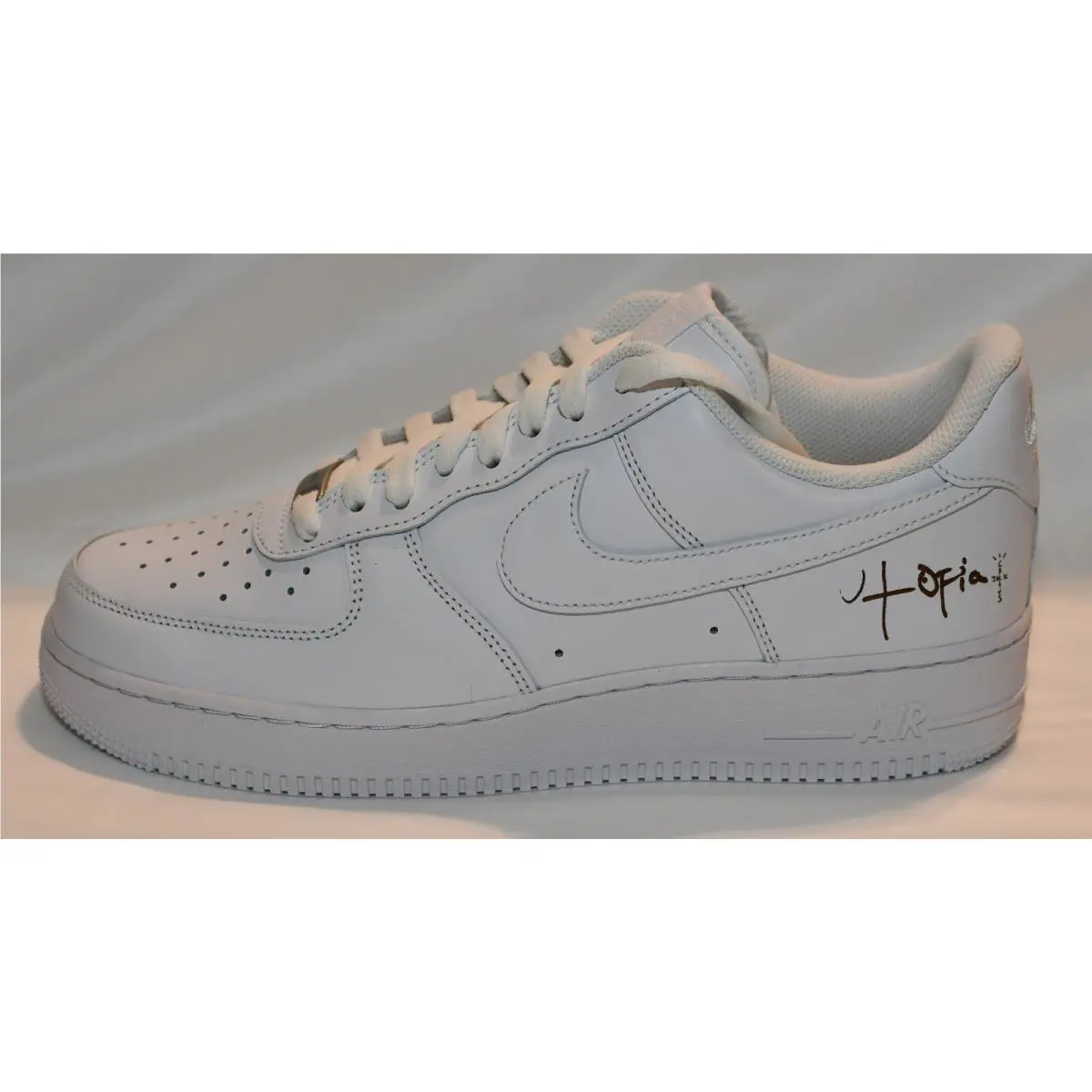 Nike shoes - White 14