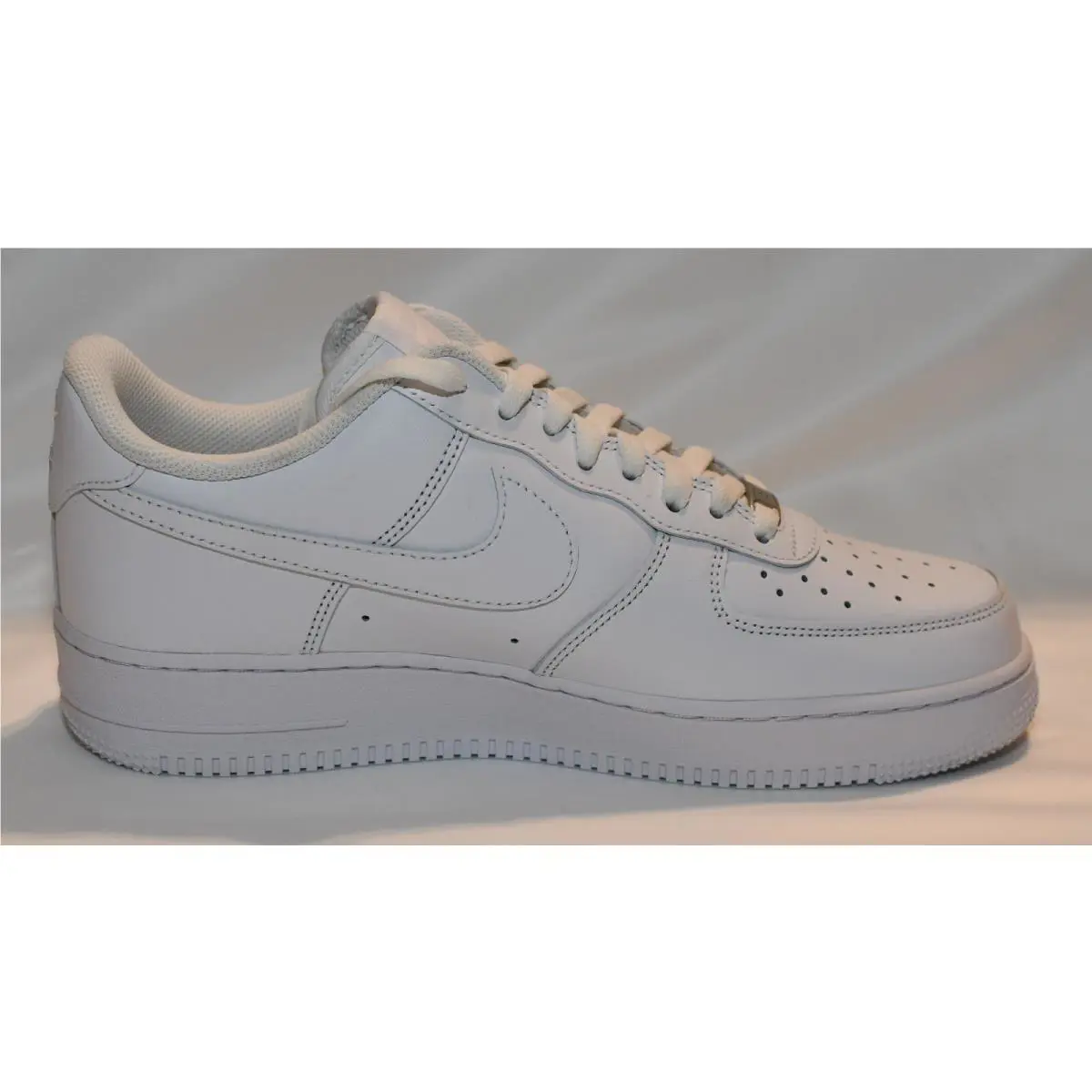 Nike shoes - White 16