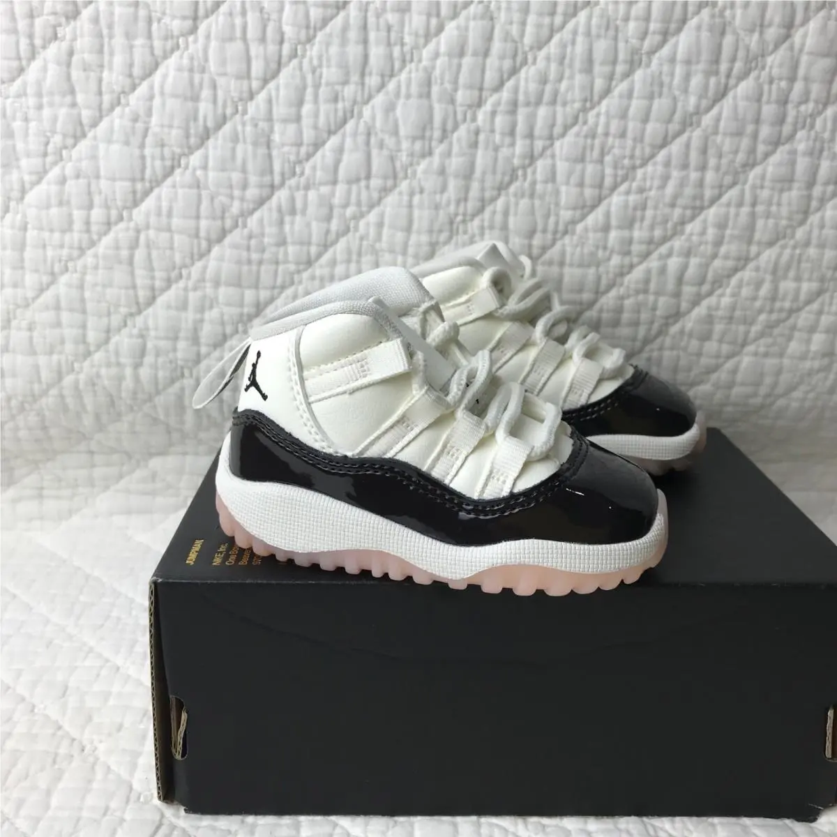 Nike shoes - Air Jordan 11 - Air - DO3856-101 - Sail/Velvet Brown-Atmosphere 5
