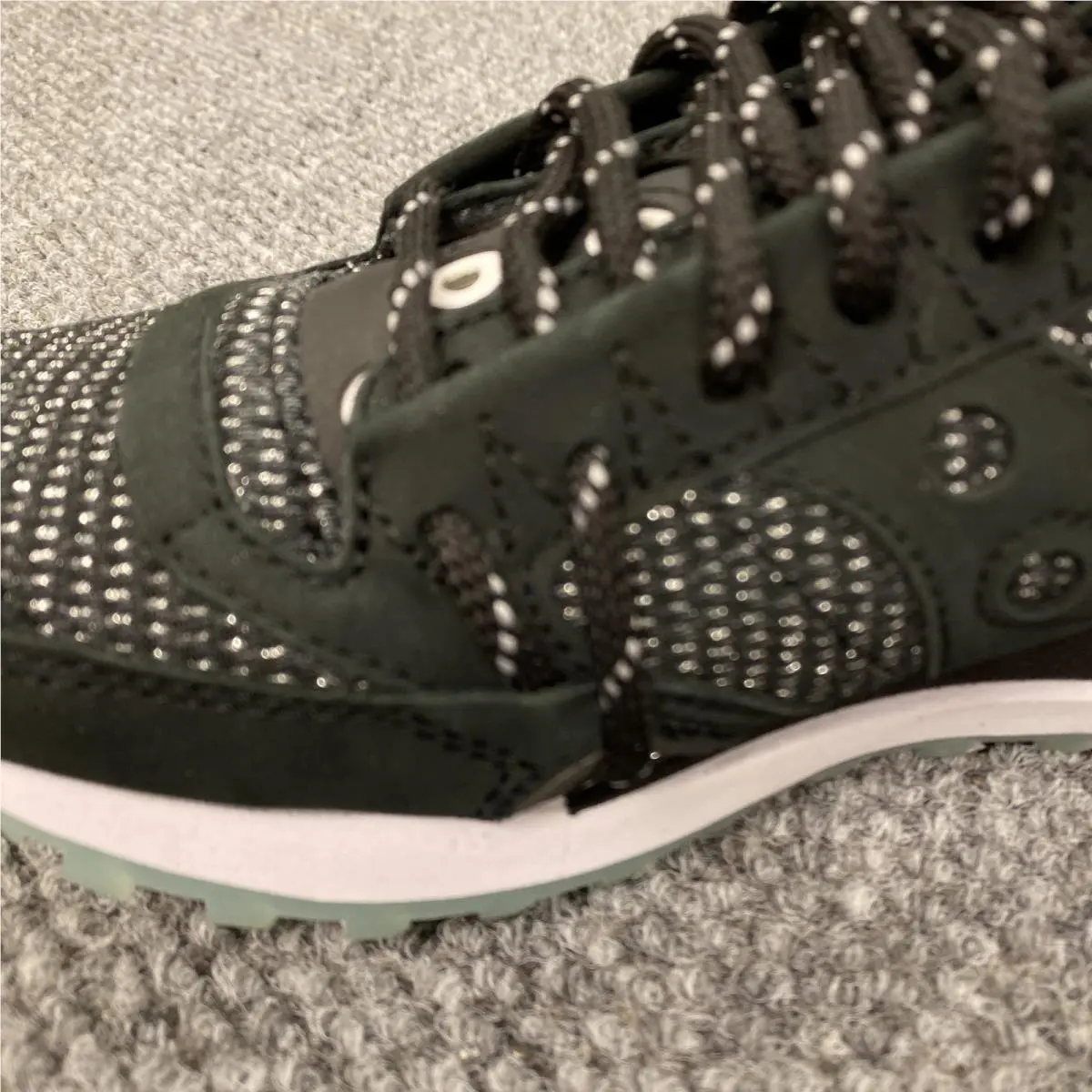 Saucony shoes - Saucony Jazz DST - Jazz DST - S70547-1 - Black 8