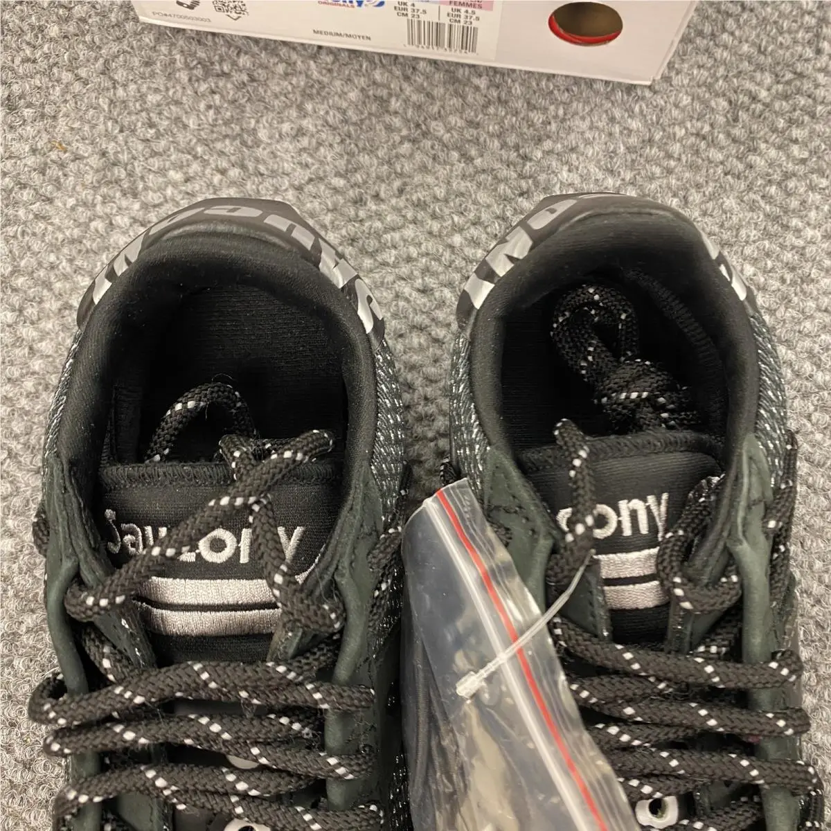 Saucony shoes - Saucony Jazz DST - Jazz DST - S70547-1 - Black 4