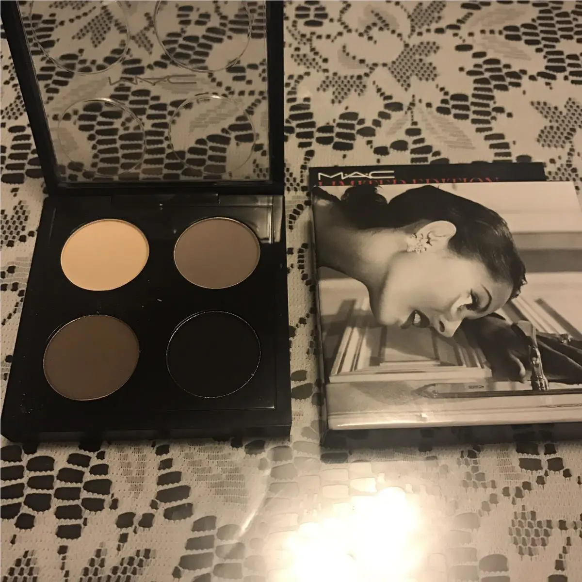 Mac Helmut Newton Eyeshadow Quad Point `N Shoot Rare Htf