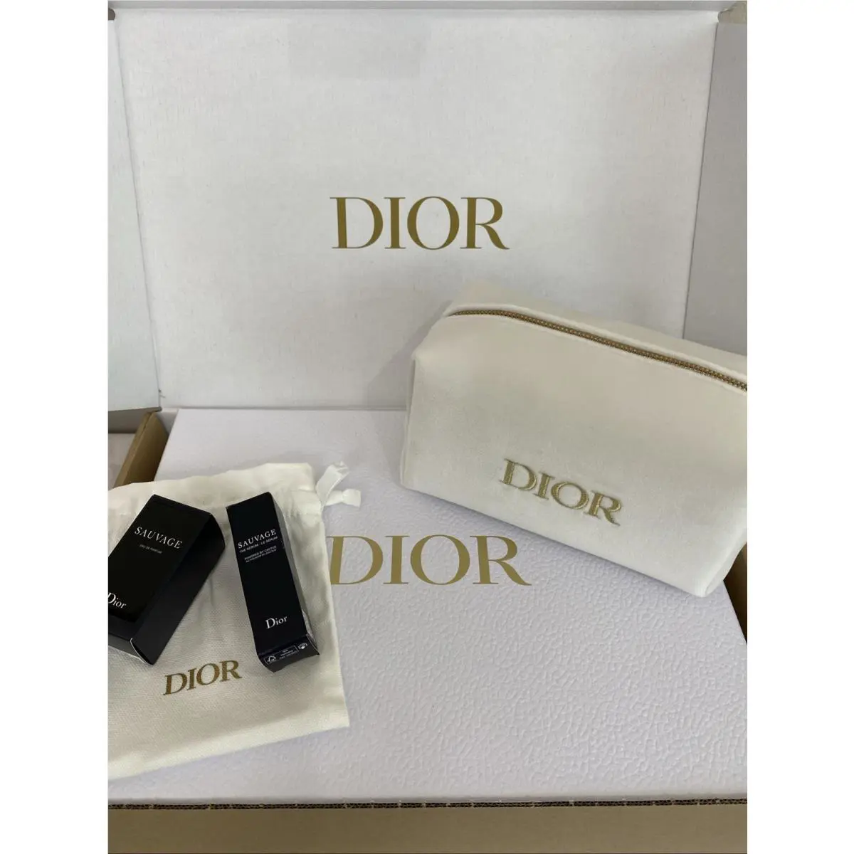 Christian Dior Lot W/ Beauty Pouches Sauvage Parfum Serum In Box