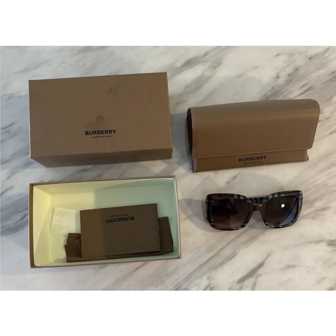 Burberry Check Brown Graphic Sunglasses and Case