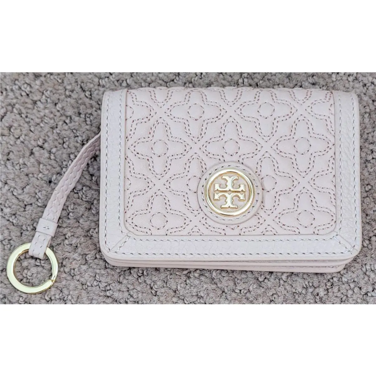 Tory Burch Flap Quilted Leather Logo Card Case Holder Beige