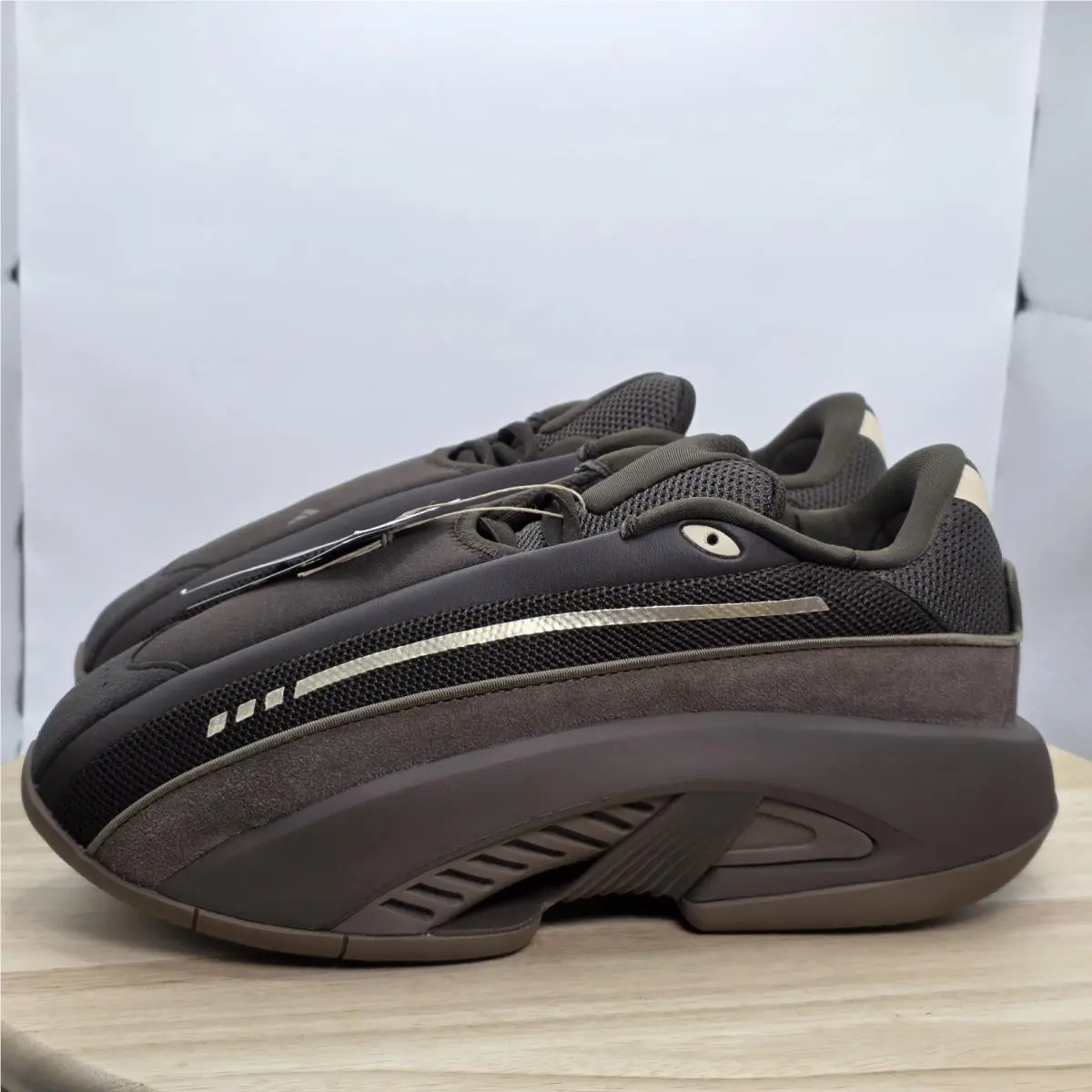 Women`s Size 7- Adidas Crazy Infinity Chalk Brown Basketball Shoes Casual IH2663