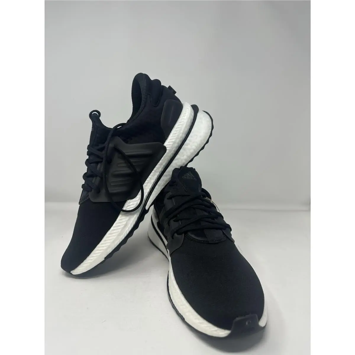 Adidas shoes - Core Black / Grey Five / Cloud White 7