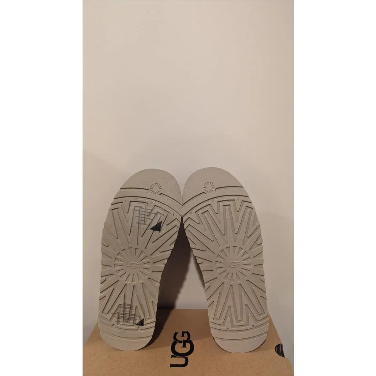 UGG shoes - Mustard Seed 3