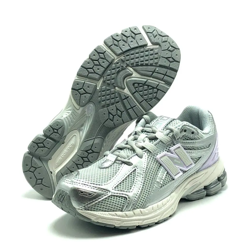 New Balance shoes - Silver 12
