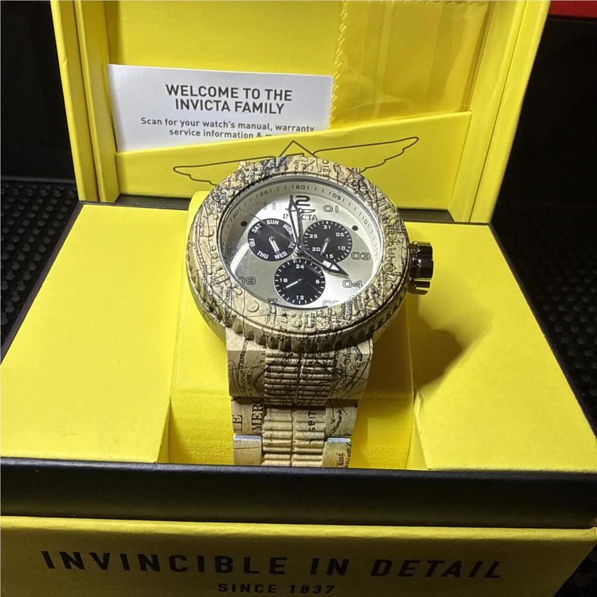 Invicta Men`s Pro Diver Neoart Flux World Map 52mm SS Aqua Plating Watch 50215